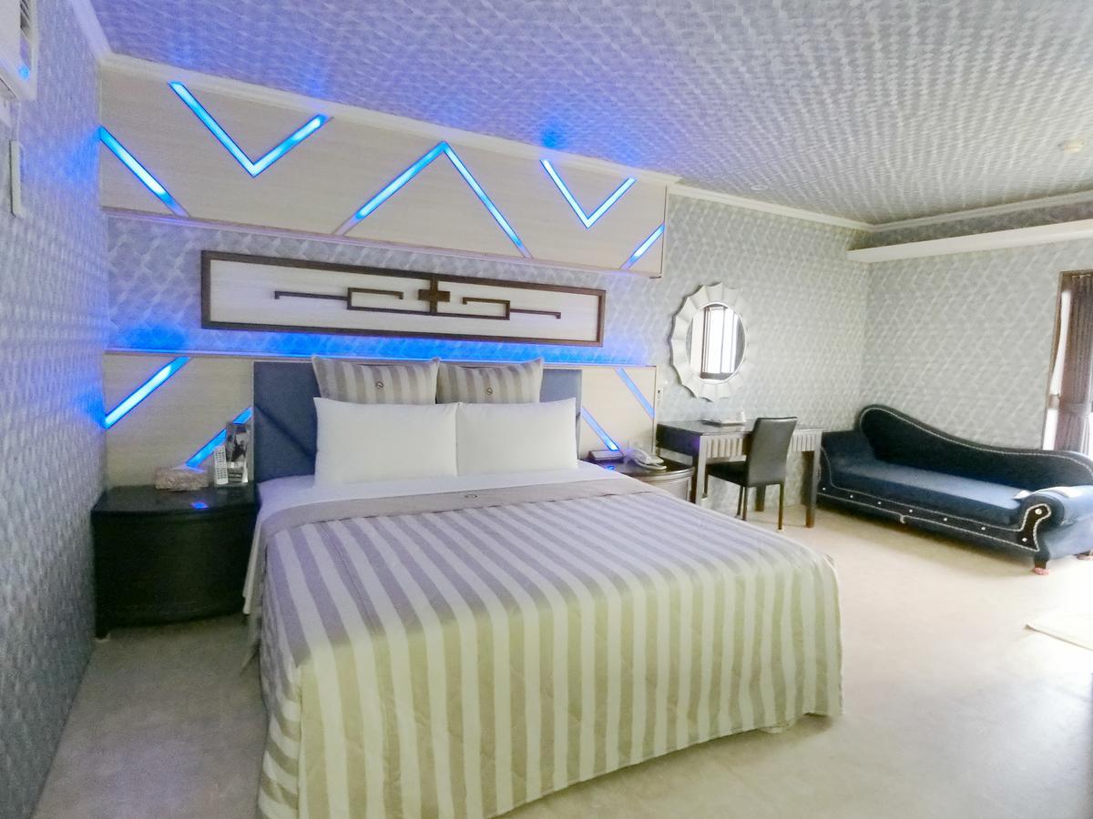 Full Moon Boutique Motel 新竹市 エクステリア 写真